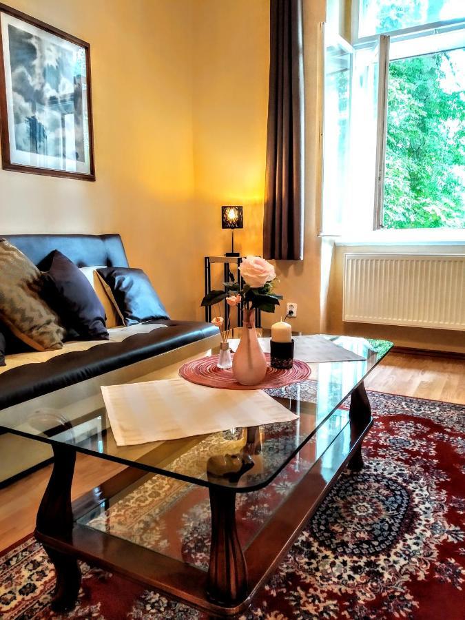 Apartment Sense Of Zizkov Praha Eksteriør bilde